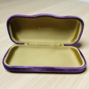 Gucci Sunglass Eyeglass Hard Case Purple Velvet Gold Satin Scallop Accessory